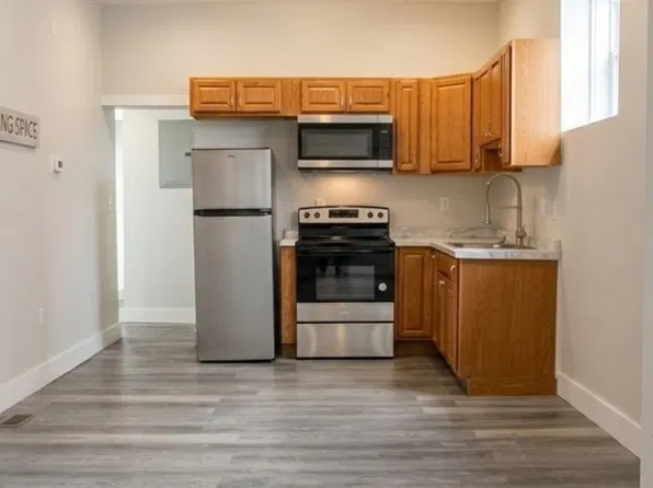 5416 Vine St, Philadelphia, PA