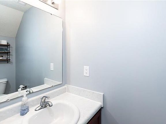 3rd image of 501 Wendover Ave