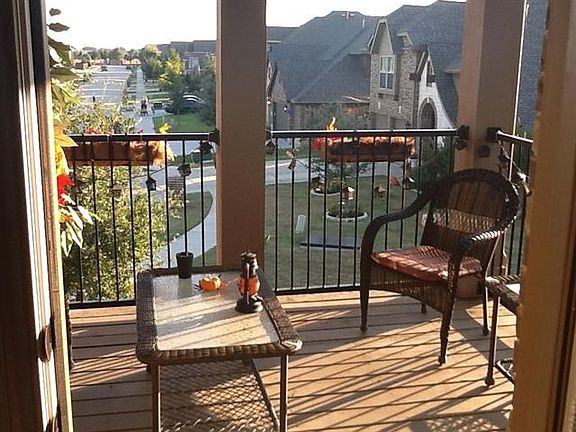 2nd image of 2565 Nocona Way