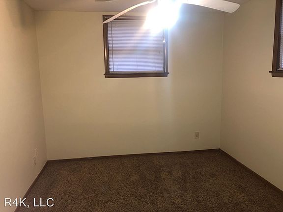 4th image of 318 Mecherle Dr APT 104