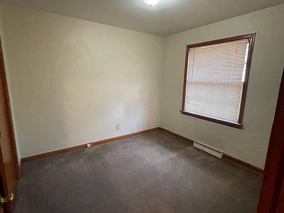 5th image of 254 Royce Dr