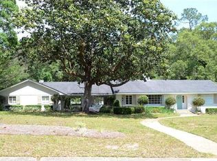 3906 Camellia Dr, Mobile, AL 36693