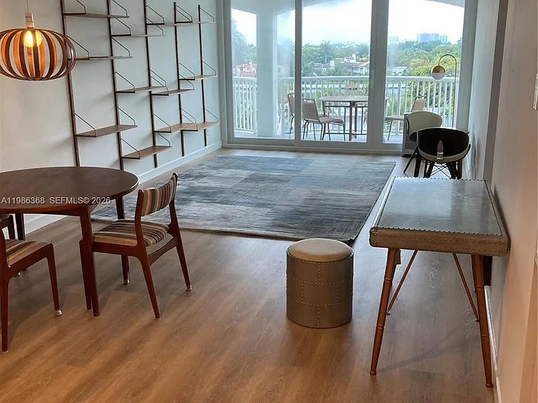 5401 Collins Ave #320 — Photo 41