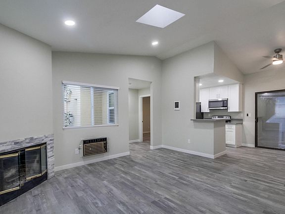 4th image of 5-4136 Georgia St #5