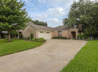 12506 Burgoyne Dr, Houston, TX 77077