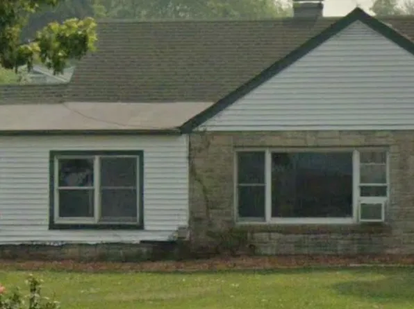 212 N Grant St, Galien, MI 49113