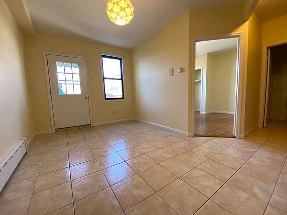 3rd image of 351 Manhattan Ave APT 4