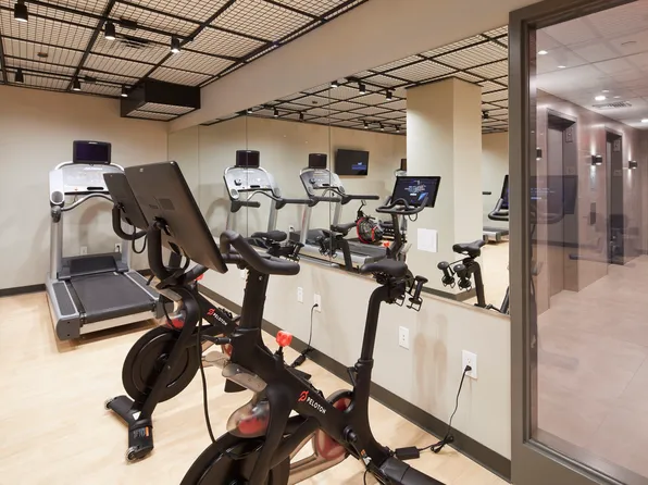 150 East 34th Street image 19 of 36