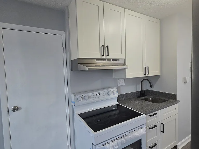 1906 Monongahela Ave #4 — Photo 13