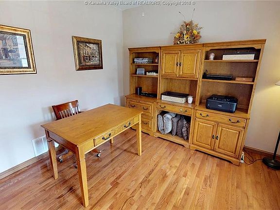 4th image of 4073 Farmington Dr