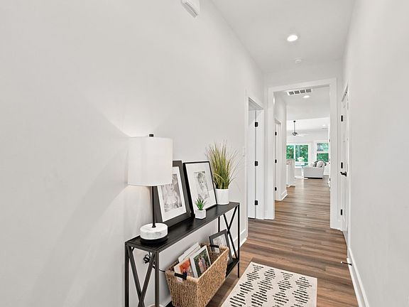 4th image of 149 Lockridge Ln
