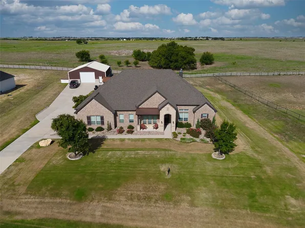 108 Gray Fox Ct, Godley, TX 76044
