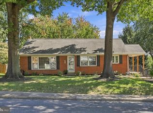 941 Pleasant View Rd, Ephrata, PA 17522