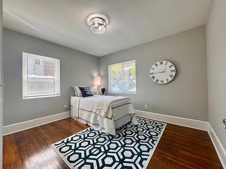 408 Broughton St — Photo 20