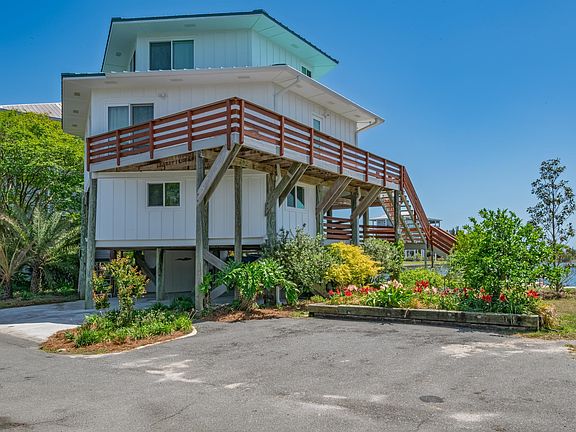 2nd image of 171 Harbour Point Dr