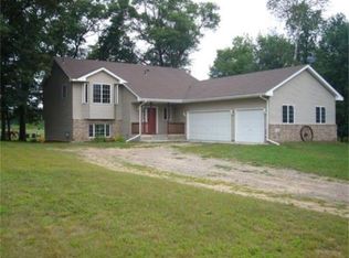 35416 Falcon Ave, North Branch, MN 55056