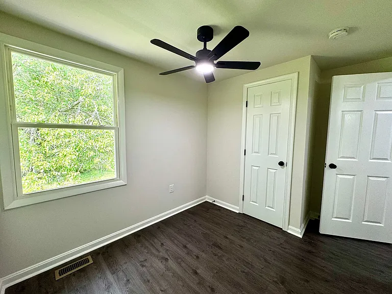 183 Ogburn Dr — Photo 14