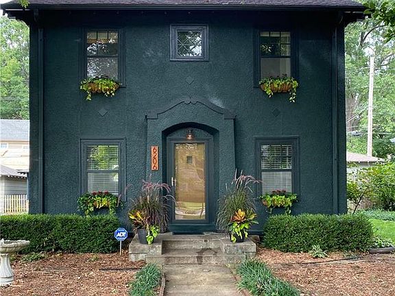 5th image of 6206 Oak St