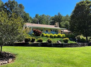 81 Laurel Dr, Franklin, NC 28734