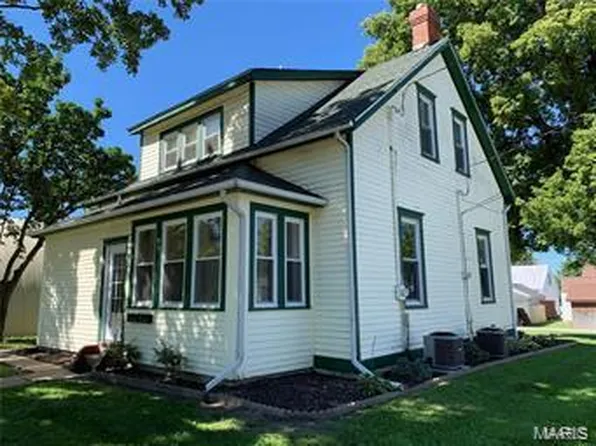 108 Rau St, Waterloo, IL 62298