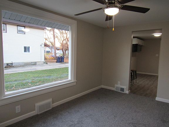 3rd image of 413 N Pine St