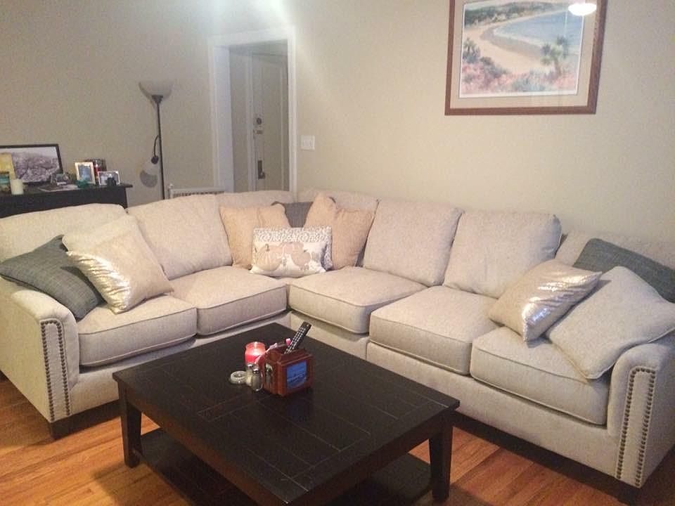 1st image of 620 Hinman Ave APT 3