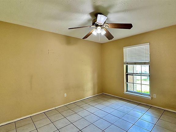 3rd image of 10358 Sageplum Dr