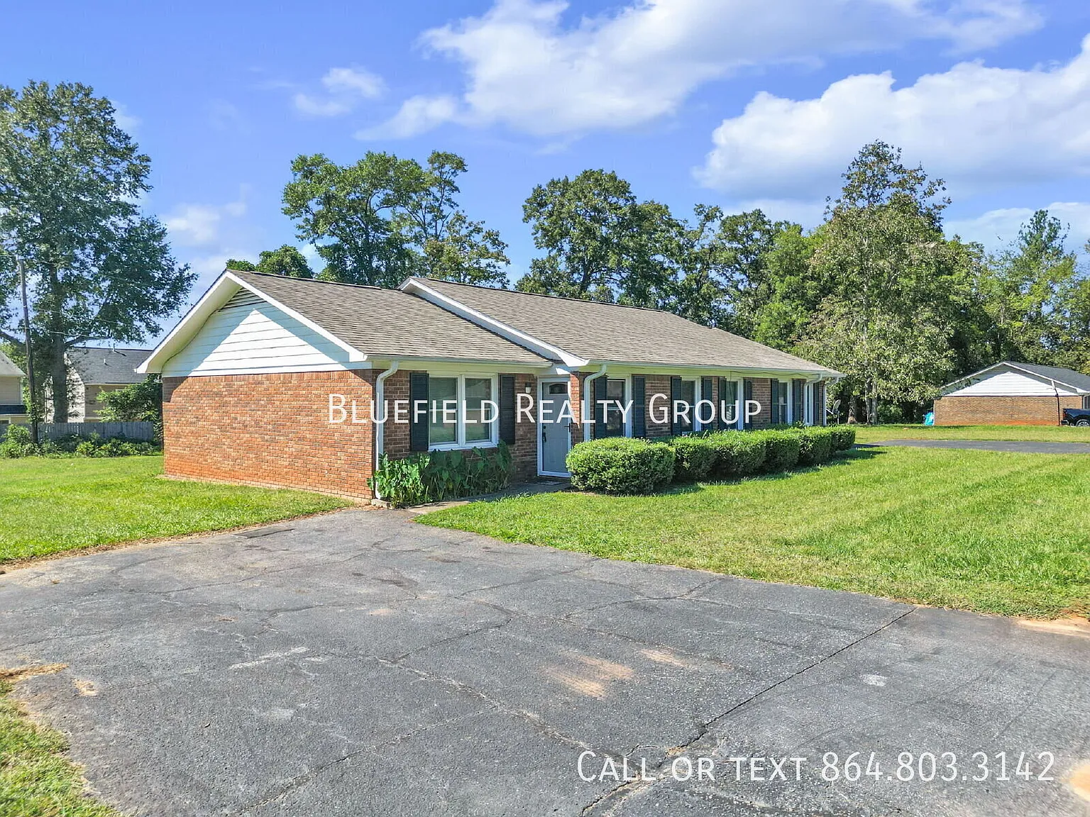 2-Bed, 1.5-Bath Beauty in Boiling Springs with Patio $1,299/mo rent — Photo 2