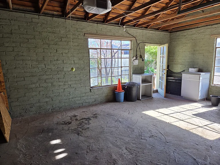 2501 E Drachman St — Photo 31