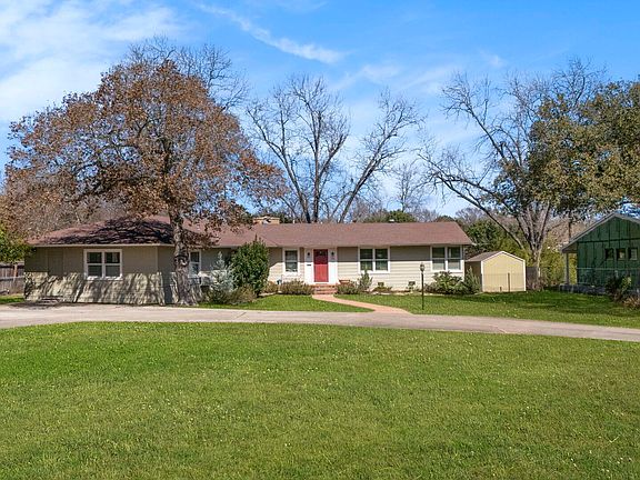 2nd image of 709 CANTERBURY HILL