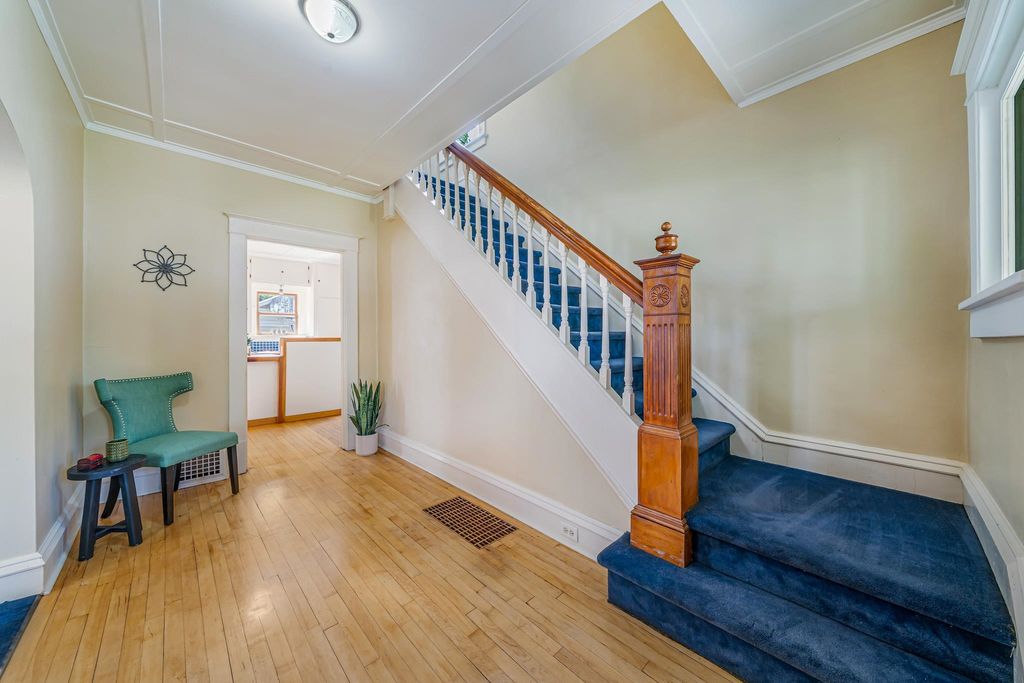 739 Monroe St, Oshkosh, WI - View 6