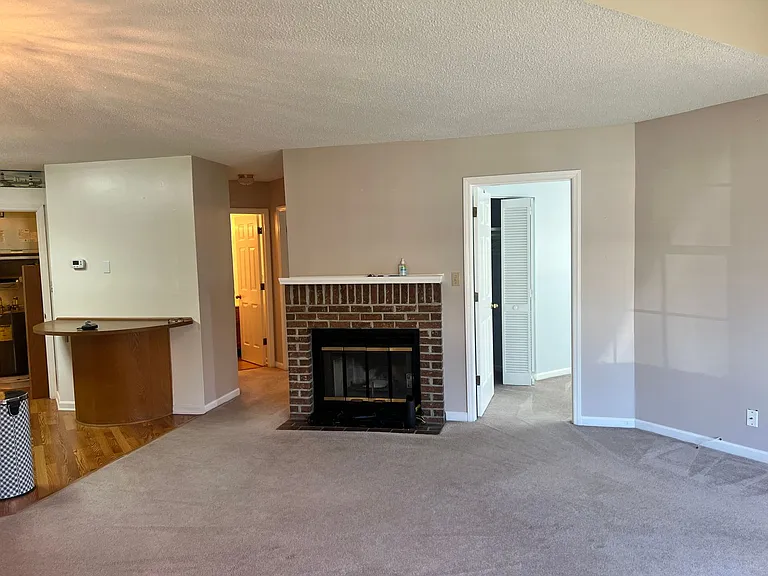 1210 Benna Dr #6-F — Photo 5