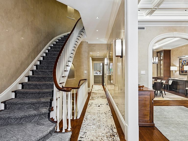 55 Commonwealth Ave