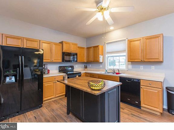 4th image of 106 Nassau Ln