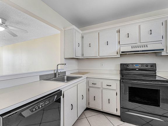 3rd image of 3545 S Ocean Boulevard #405