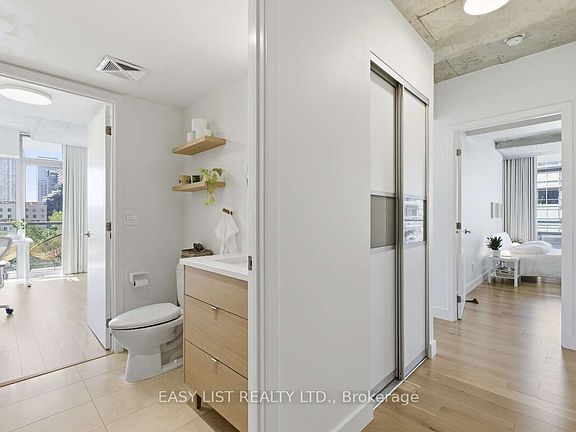 4th image of 55 Stewart St #822