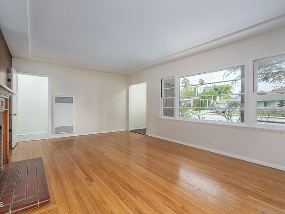 4th image of 1090 East Broadway