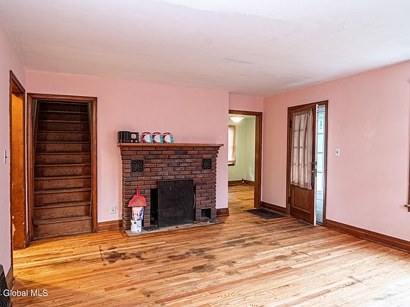 3rd image of 42 Fairview Ave