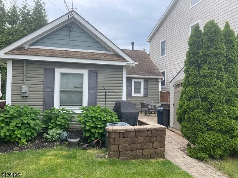 217 Newark Ave — Photo 20
