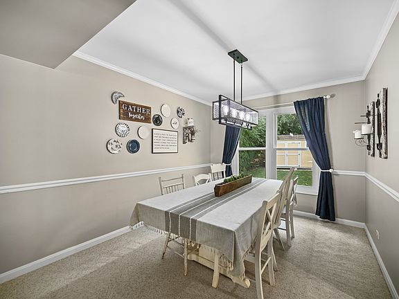5th image of 716 Holly Dr
