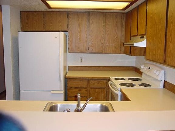3rd image of 737 143rd Ave NE #E-19