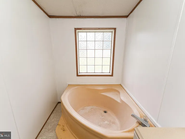 2350 Old Snow Hill Rd — Photo 33
