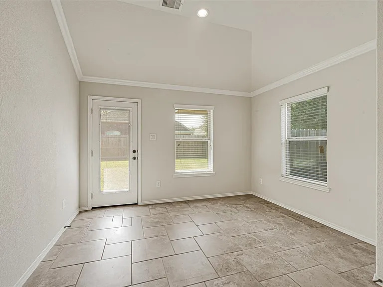 16622 Lake Prince Ln — Photo 10