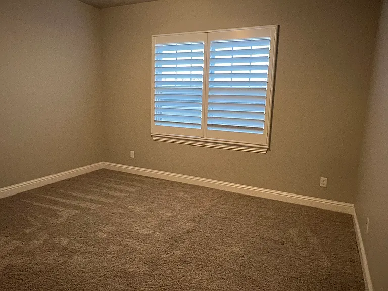 13895 Creek View Dr — Photo 22
