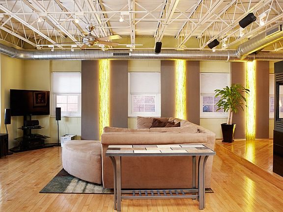 4th image of 2401 S 12th St #201