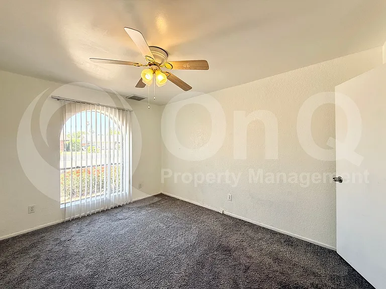 2439 E Elmwood St — Photo 19