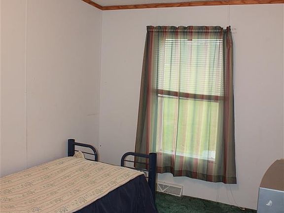 5th image of 422 S Vandermeulen Rd