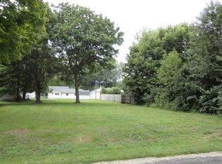 1030 N Walnut St, Shelbyville, IL 62565
