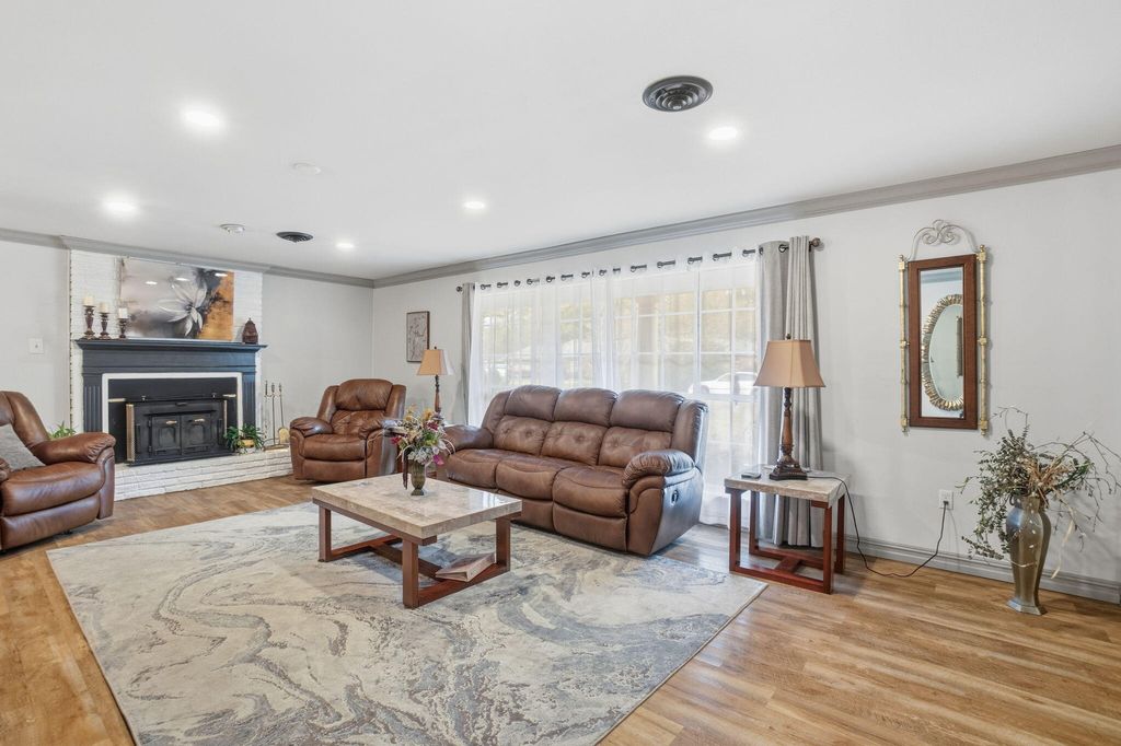 2106 Ridgewood Dr, Columbia, MS - View 5
