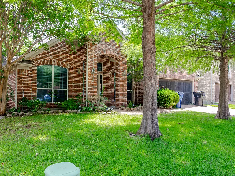 5556 Sky Ridge Dr — Photo 3